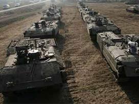 İsrail Ordusu Lübnan Sınırında Mevzileniyor