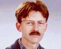 Yayınevi sahibi papaz Lange eski polis çıktı