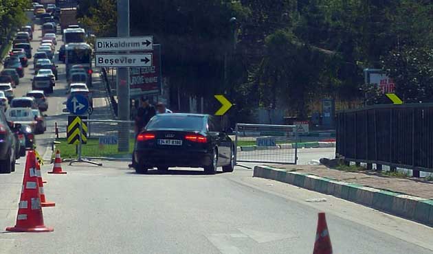 Bursa Emniyeti'nde Saldırı Alarmı