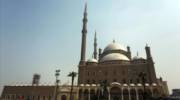 Mısırda Camiler Kapanıyor !
