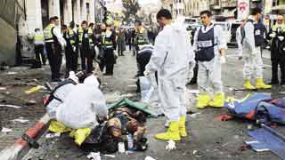 Pakistan'da Bombalı Saldırılar: 36 Ölü