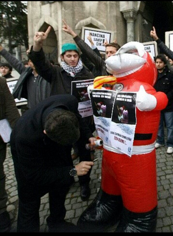 Kapitalizmin Kara Cuması Ve Noel Baba