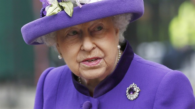 Kraliçe Elizabeth   Az Kalsın Vuruluyordu