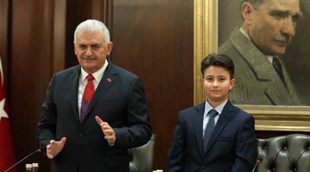 'Dinlerarası Diyalog' Diyen Çocuk Bakanın Öğretmeni Açığa Alındı!