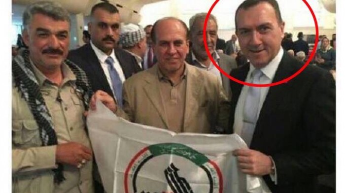 Bağdat Büyükelçisi Haşdi Şaabi Bayrağıyla Poz  Verdi