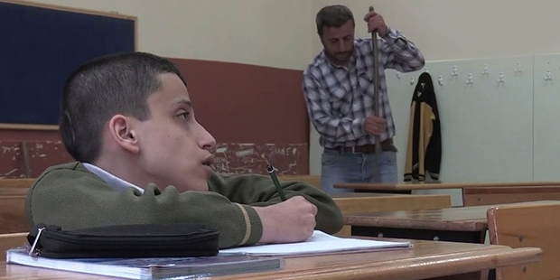 Engelli  Çocuğun Babasından Büyük Fedakarlık