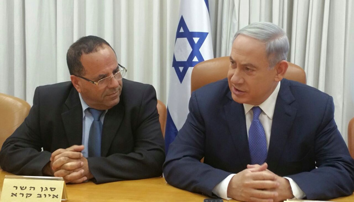 Siyonistler Trump'ı  Öve Öve Bitiremedi