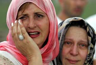 Bosnalı Anaların Yetim Feryadı (Video)