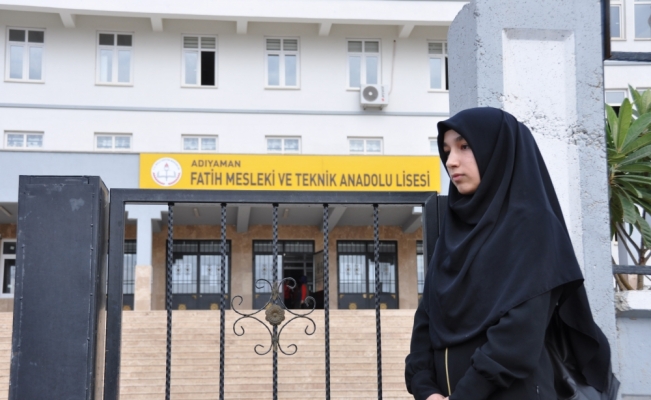 Ferace ile Okula Alınmadı İddiası