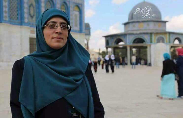 Aksa'nın Kadın Muhafızı:  İşgalciler Başörtümü Zorla Çıkardı! (VİDEO)