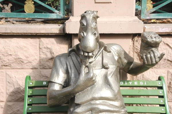 CHP'nin  Eşeğinin Kulağını Kopardılar