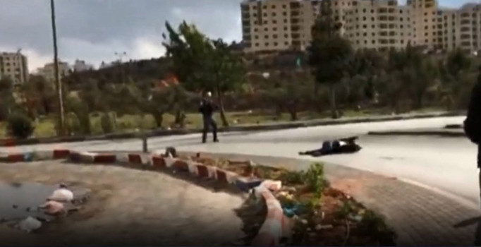 Siyonist İsrail Askerleri Canlı Yayında Göstericileri Vurdu! +16