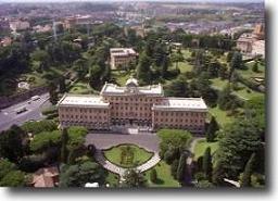 Kriz Vatikanı da Vurdu