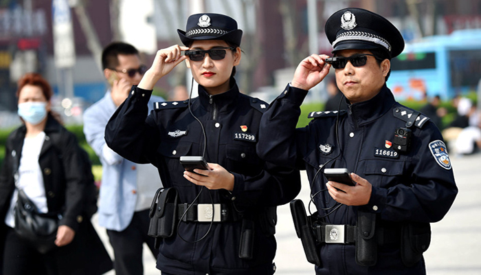 Çin İnsanlara Resmen Çip Taktı