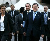 Lübnan"a 900 milyon dolar yardım