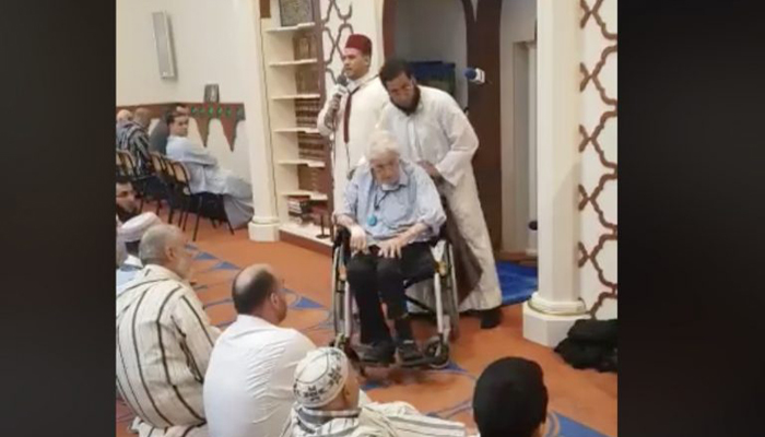 87 Yaşındaki Yahudi Müslüman Oldu