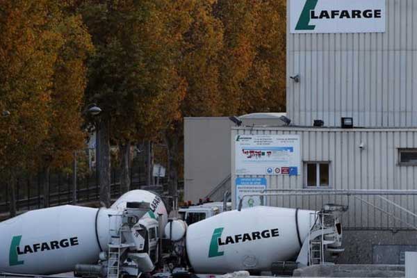 ABD, IŞİD'e Haraç Ödeyen Şirketi Koruyor