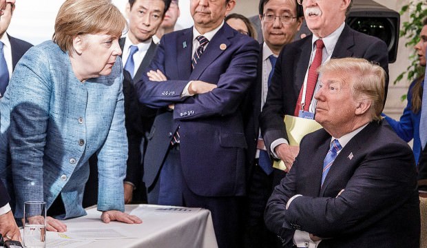 Trump Merkel'e Şeker Fırlatmış