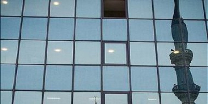 "Kayıp Giden Dindarlıklar"