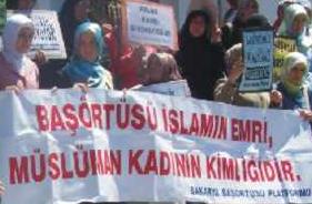 Başörtüsüne Özgürlükte Uzlaşamadılar