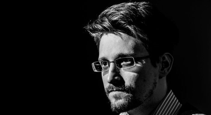 Snowden,  İşgalci İsrail'in Gerçekleştirdiği Çağrı Cihazı Saldırısı Hakkında Açıklama Yaptı!