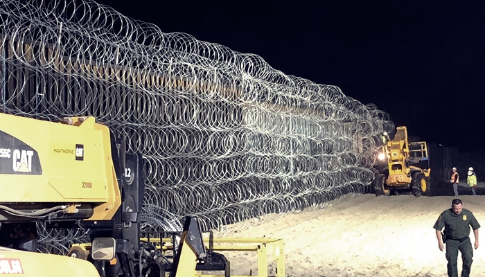 Trump'tan  Dikenli Tel