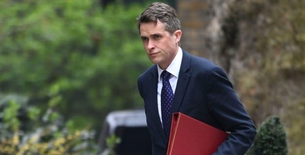 İngiliz Askeri Üssünde "Rus gazeteci" Paniği