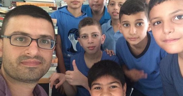 Yılın En İyi Öğretmeni Adayı, Abbas'ın Zindanında