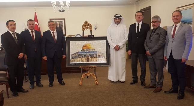 Katarlı Sanatçı'dan Erdoğan'a Hediye