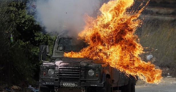 Direnişçiler Siyonist Asker Devriyesine Eylem Düzenledi