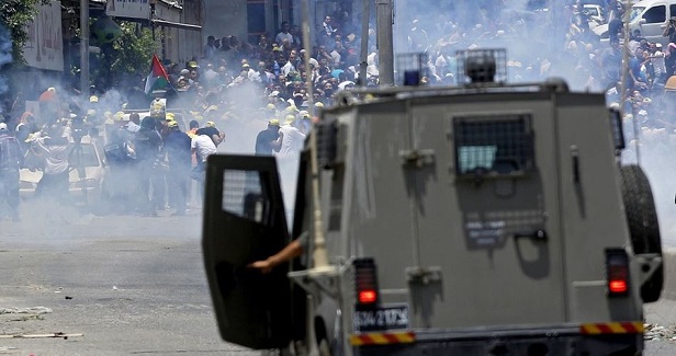 İsrail Güçleri 11 Filistinliyi Gözaltına Aldı