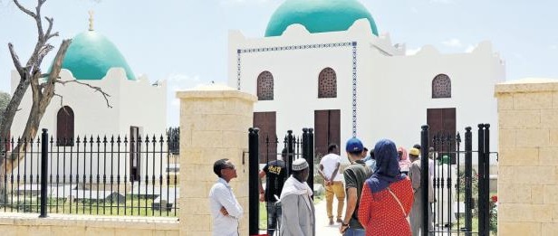 Kral Necaşi Türbesi'ne Yoğun İlgi