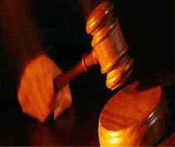 Hükümet Sivil Yargıda Israrcı