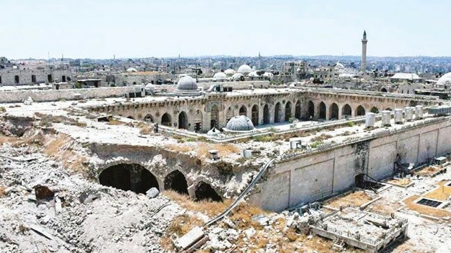 Notre Dame, İslam Eserlerini Akla Getirdi