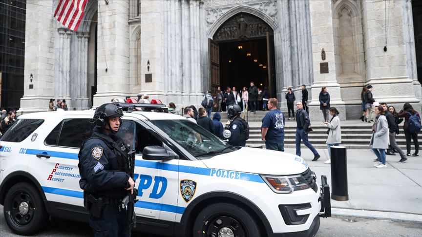 Yayaları Müslüman Zannedip Araba İle Ezmeye Çalıştı