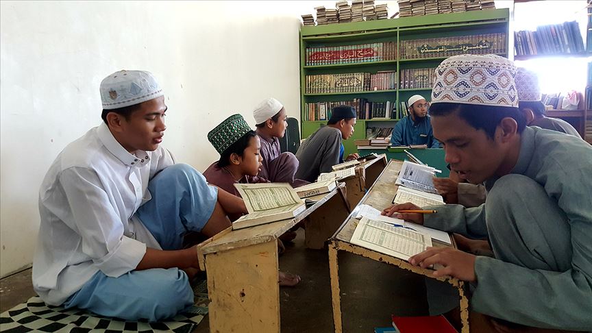 Filipinler’deki Mavi Cami Külliyeye Dönüşüyor