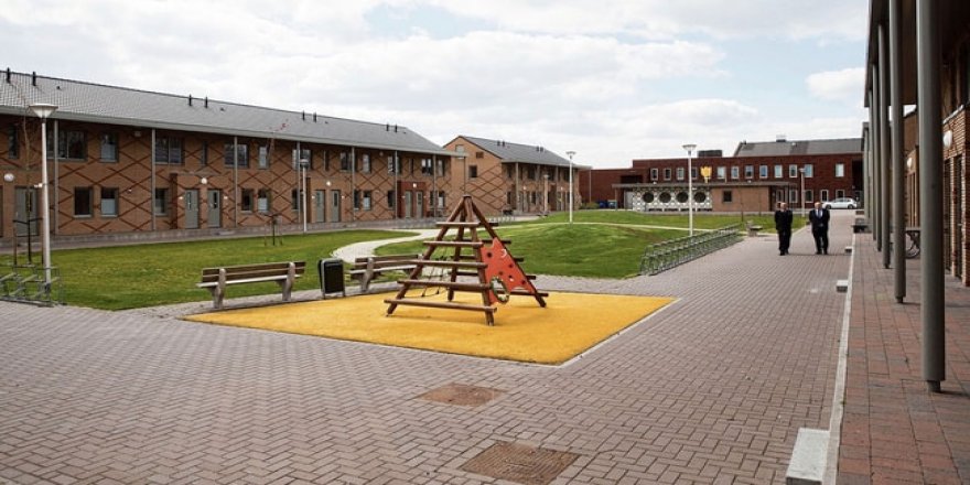 Hollanda'da Mülteci Kamplarında Bin 600 Çocuk Kayboldu