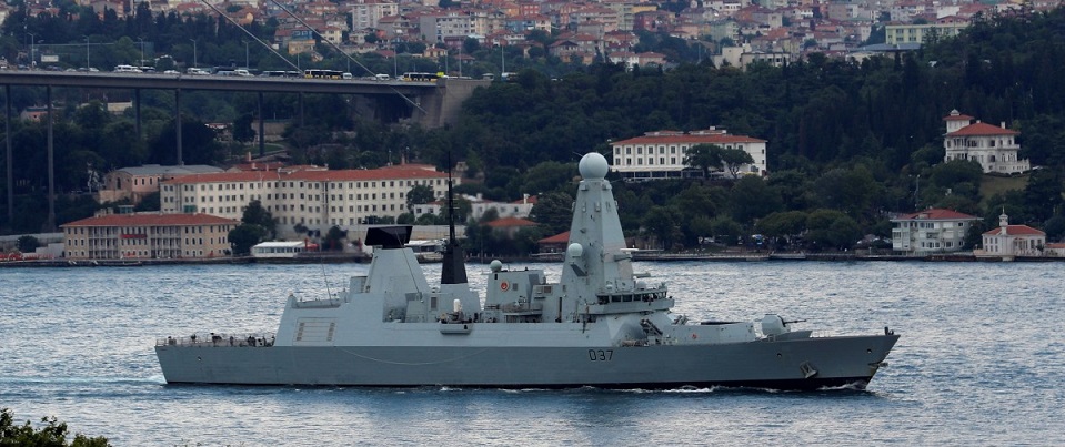 İngiltere Savaş Gemisi Hürmüz Körfezi'nde