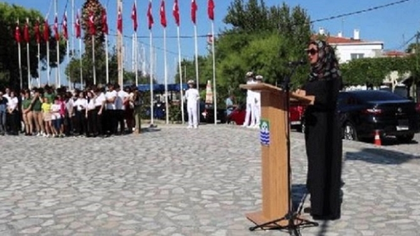 28 Şubat hortladı: Başörtülü Öğretmeni Protesto Ettiler