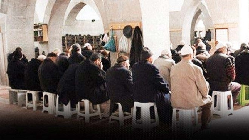 Taburede Namaza Son!