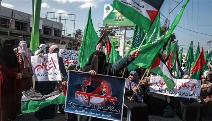 Gazze'de Kadınlar Sokaklara Döküldü