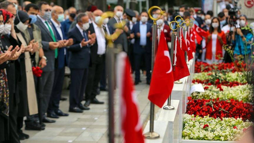 15 Temmuz Şehitleri Kabirleri Başında Anıldı