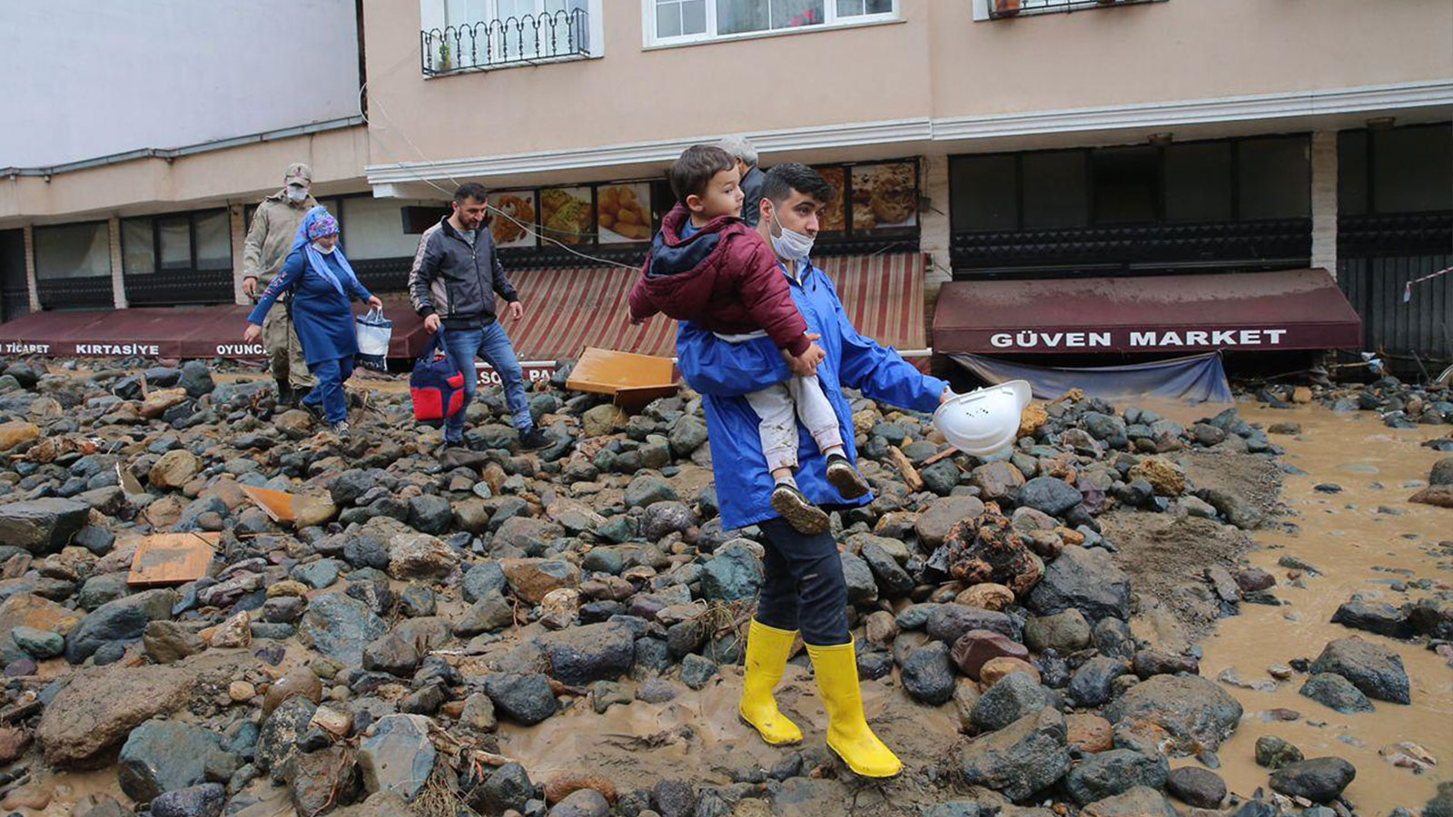 Giresun'da Sel Felaketi: 4 kişi Yaşamını Yitirdi