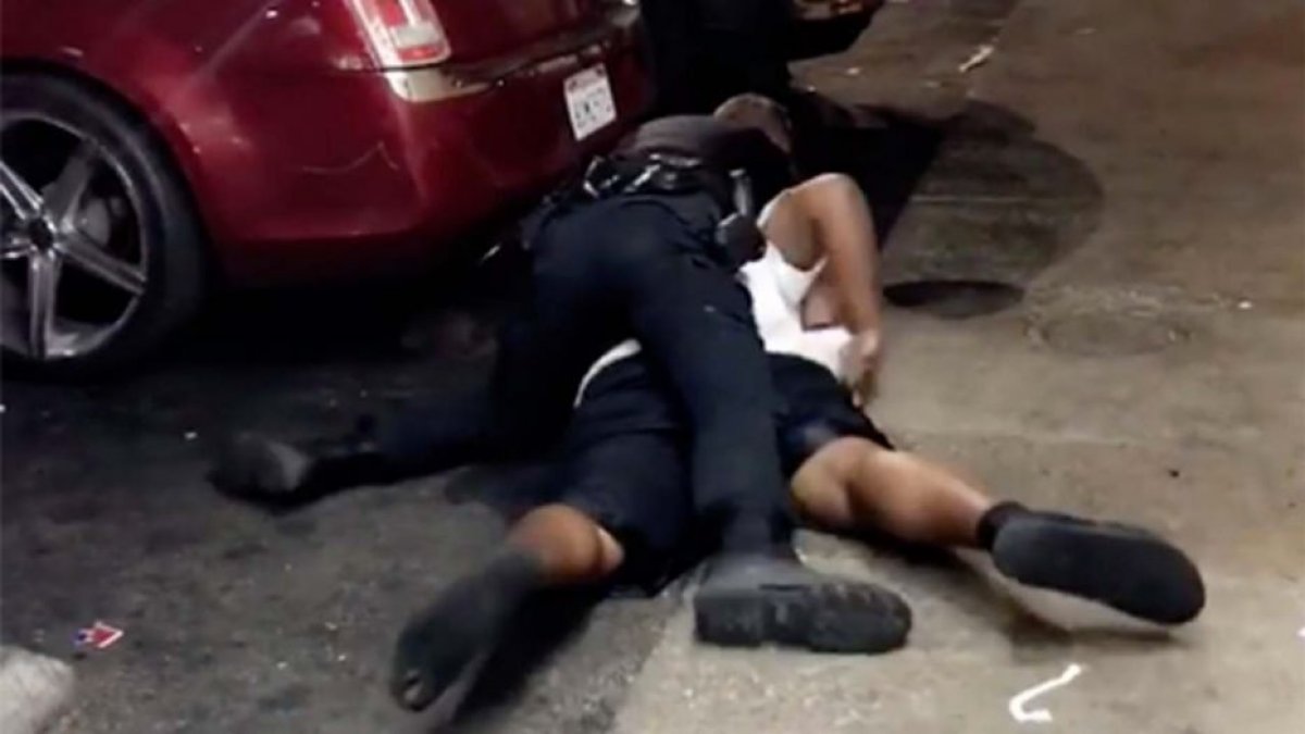 ABD Polisi Siyahi Vatandaşı Vurdu