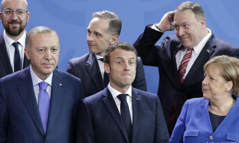 Batı Erdoğan ile Yol Ayrımında