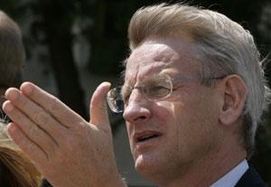 İsveçli Bakan Siyonist İsrail'i Hukuka Çağırdı