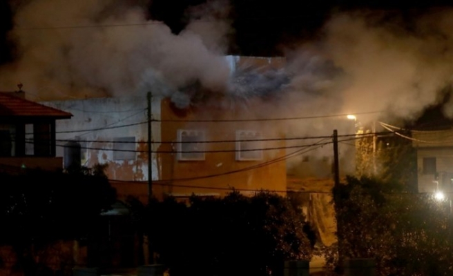 Filistinli Tutuklunun Evine Saldırı