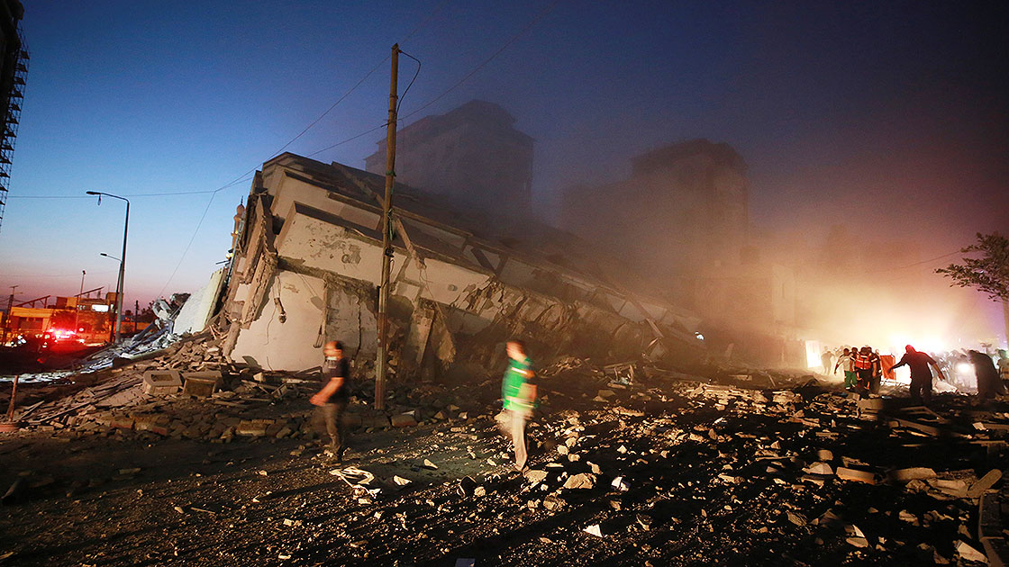 İsrail 12 Katlı Binayı Yıktı