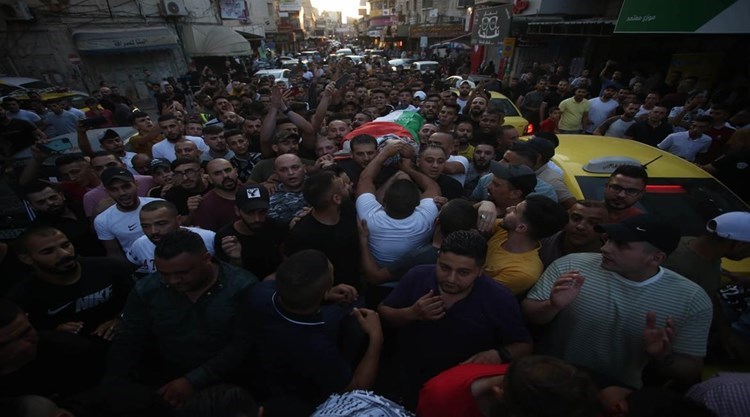 Filistin Halkı Şehidini Uğurladı