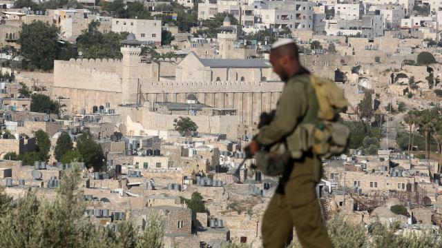 İşgal Ordusu  3 Filistinliyi Tutukladı